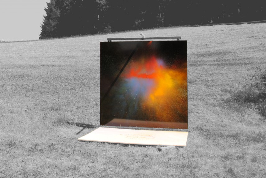 an experimentelles painting that looks like a galaxy 